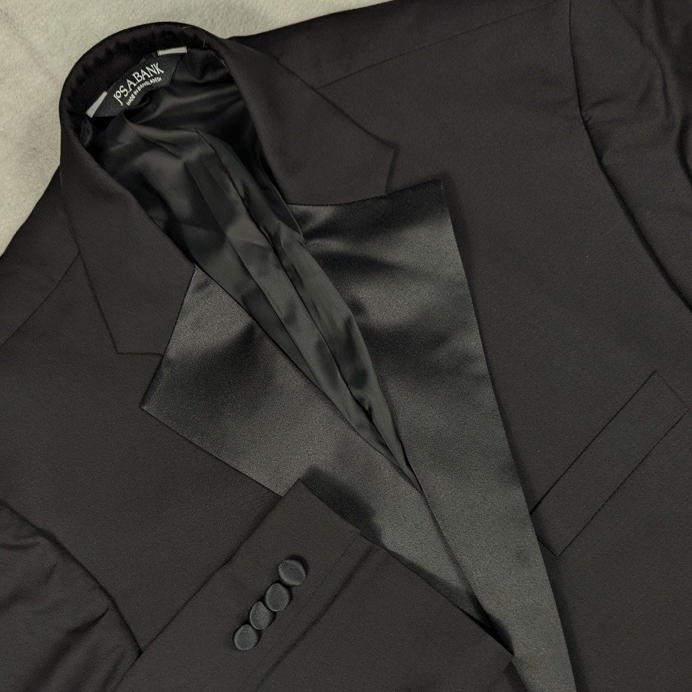 Jos A Bank Traveler Tuxedo Jacket Mens 44L Black Wool Satin Peak Lapel Tailored